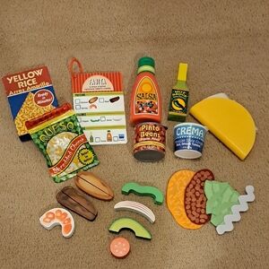 Melissa & Doug Taco and Tortilla Set